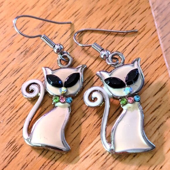 $5 Item! New in Bag Cat Dangle Earrings with Crystal Face and Collar - Picture 1 of 6